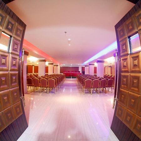 Hotel Park Residency Nilambūr エクステリア 写真