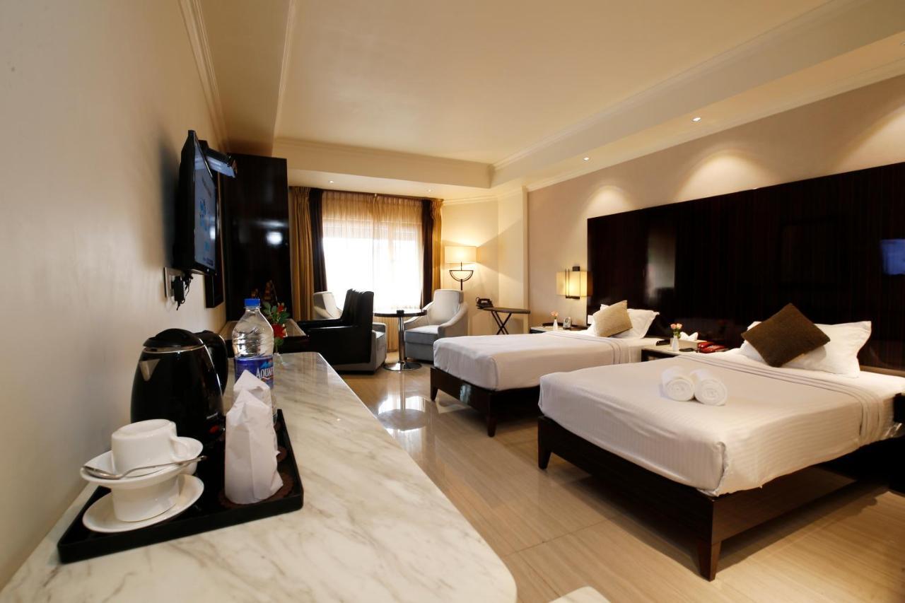 Hotel Park Residency Nilambūr エクステリア 写真
