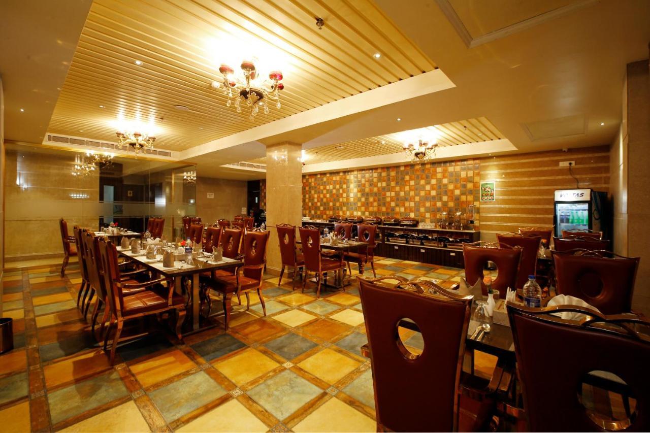 Hotel Park Residency Nilambūr エクステリア 写真