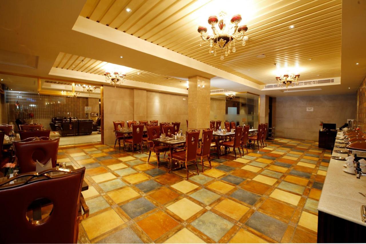 Hotel Park Residency Nilambūr エクステリア 写真