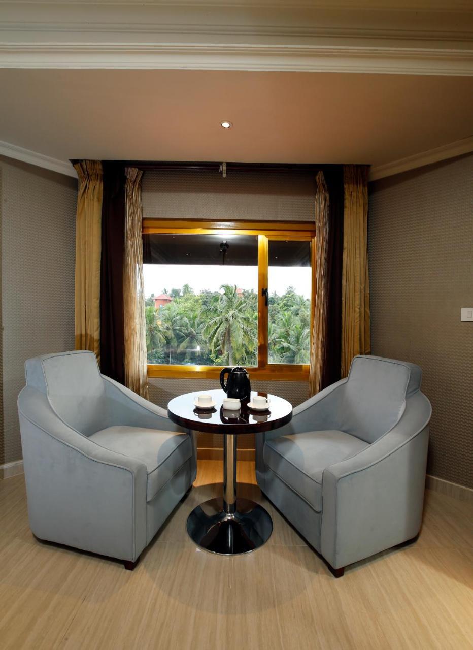 Hotel Park Residency Nilambūr エクステリア 写真